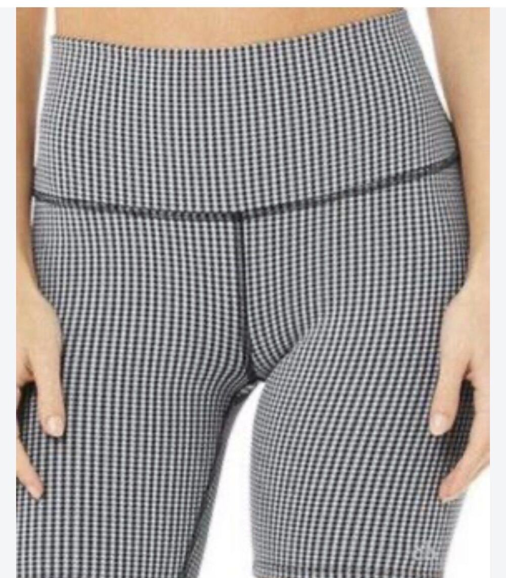Alo Yoga High-Waist Micro Houndstooth Biker Shorts
